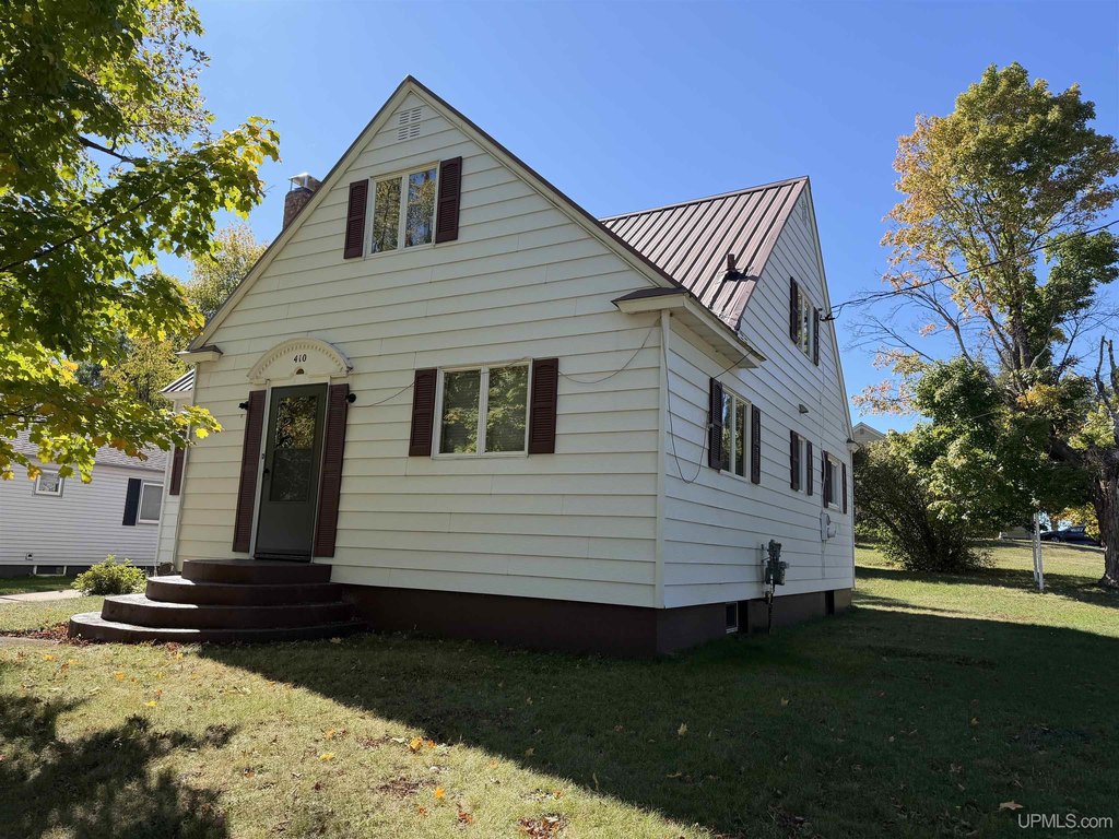 Hurley Wisconsin home under 150,000
