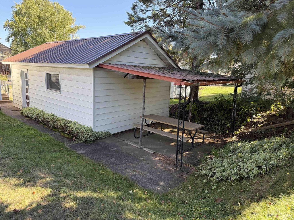 property under 150K in Hurley Wisconsin
