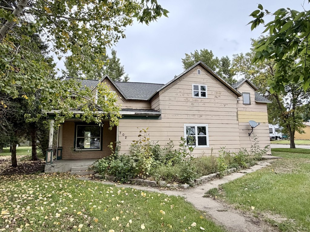 Britton South Dakota home under 150000