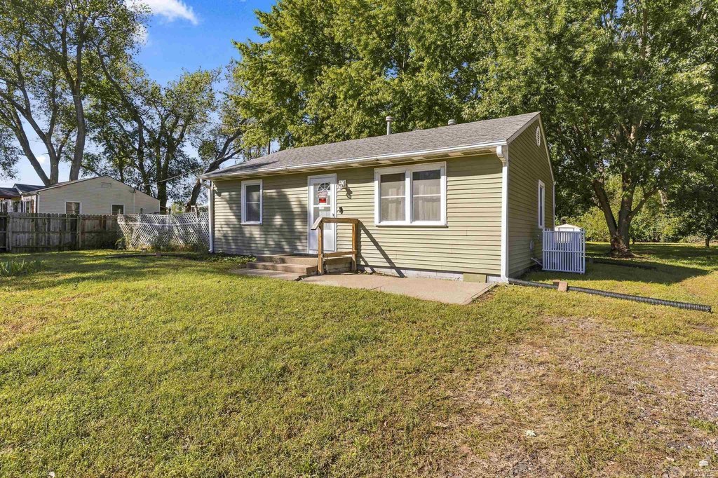 affordable house under 150K Manhattan Kansas