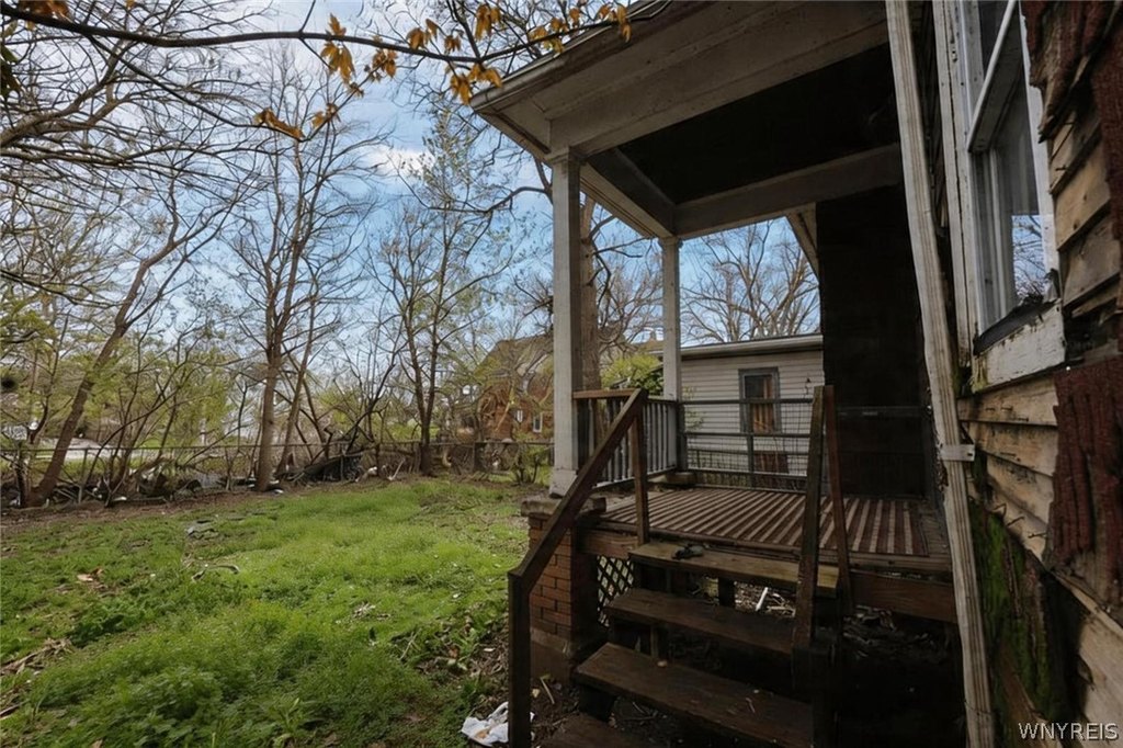 Niagara Falls New York housing under 150000