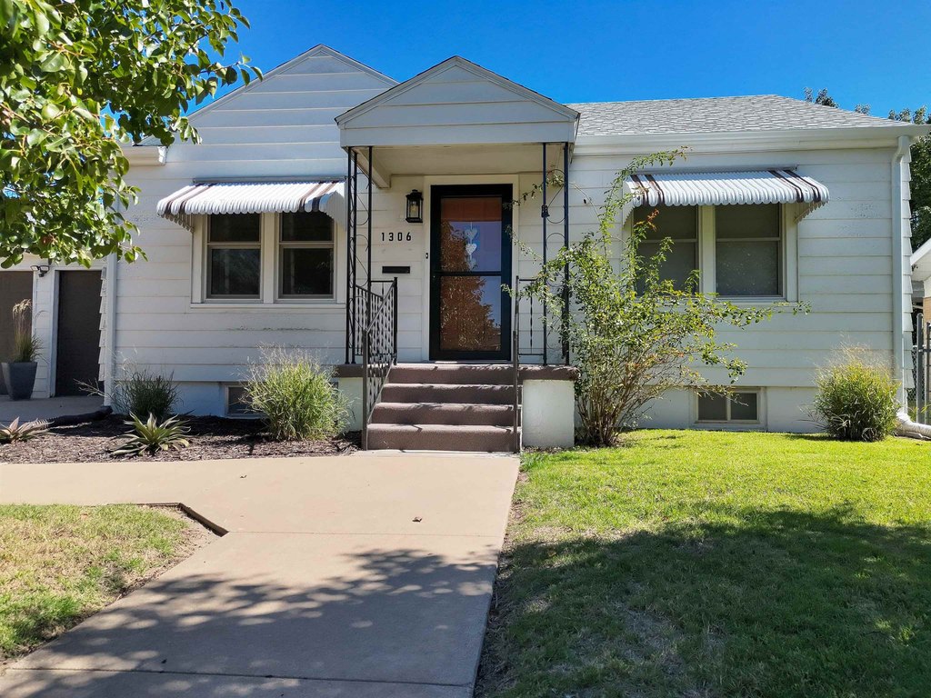 under 150,000 housing Great Bend Kansas