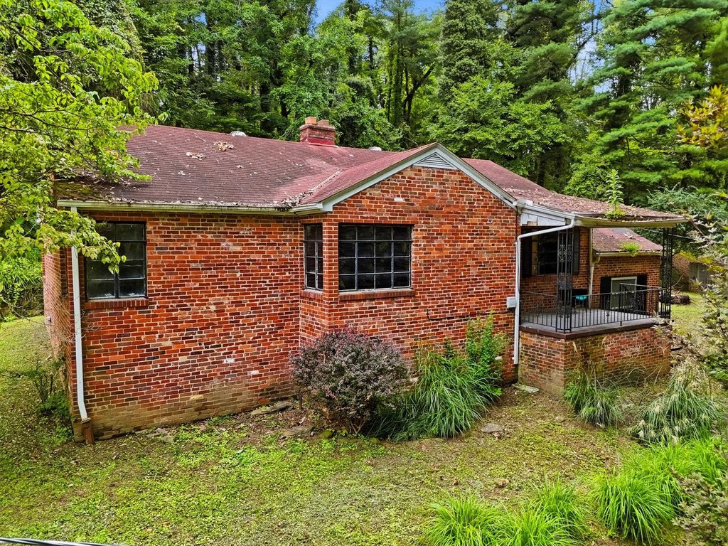 affordable house under 150K in Huntington West Virginia