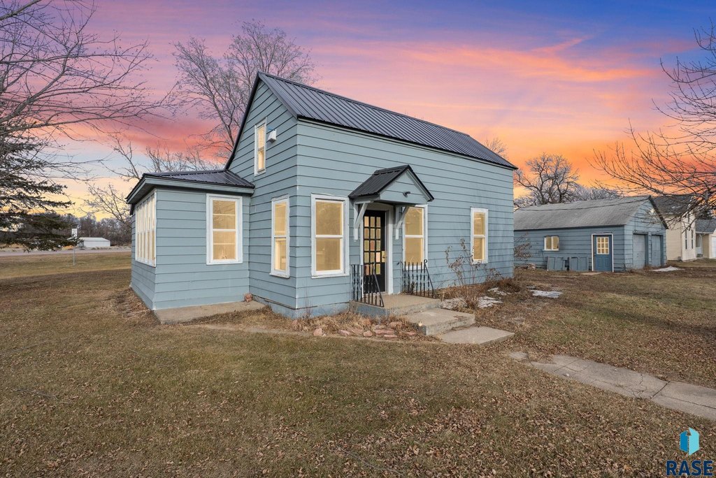 Egan South Dakota housing under 150000