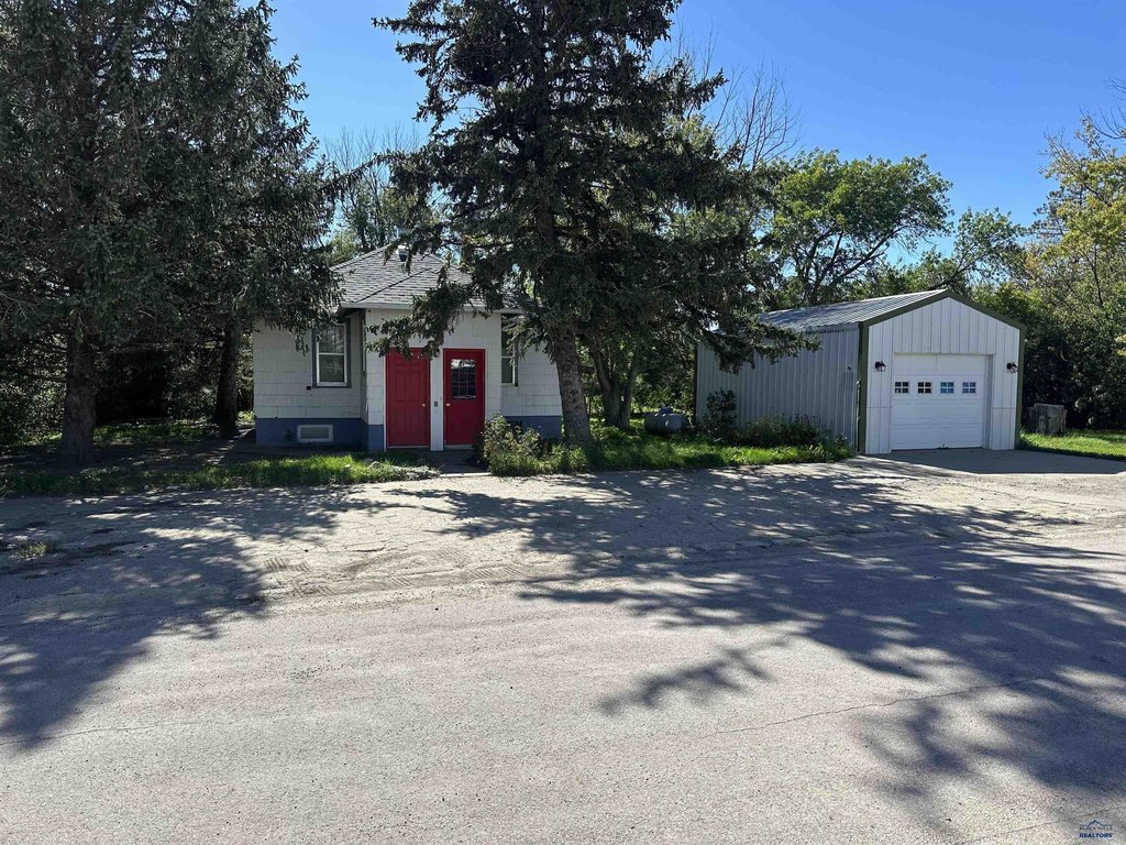 Martin South Dakota home under 150,000