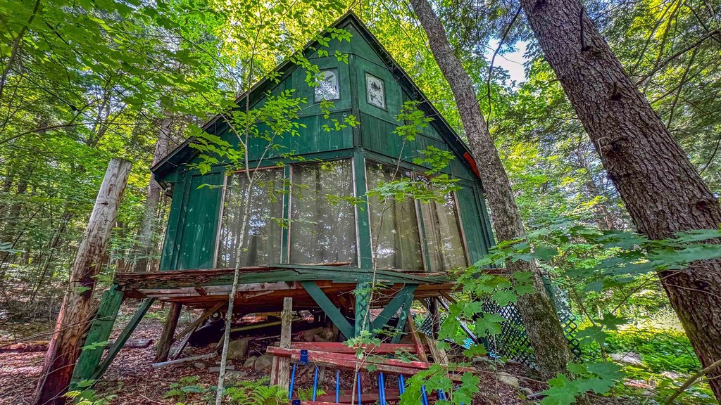 affordable house under 150K in Tamworth New Hampshire