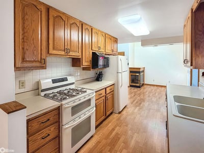 under 150000 housing Hampton Iowa