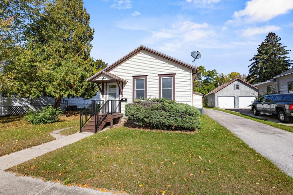 cheap housing under $150,000 Green Bay Wisconsin