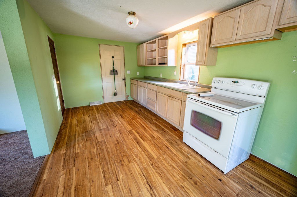 property under $150,000 in Bay City Wisconsin
