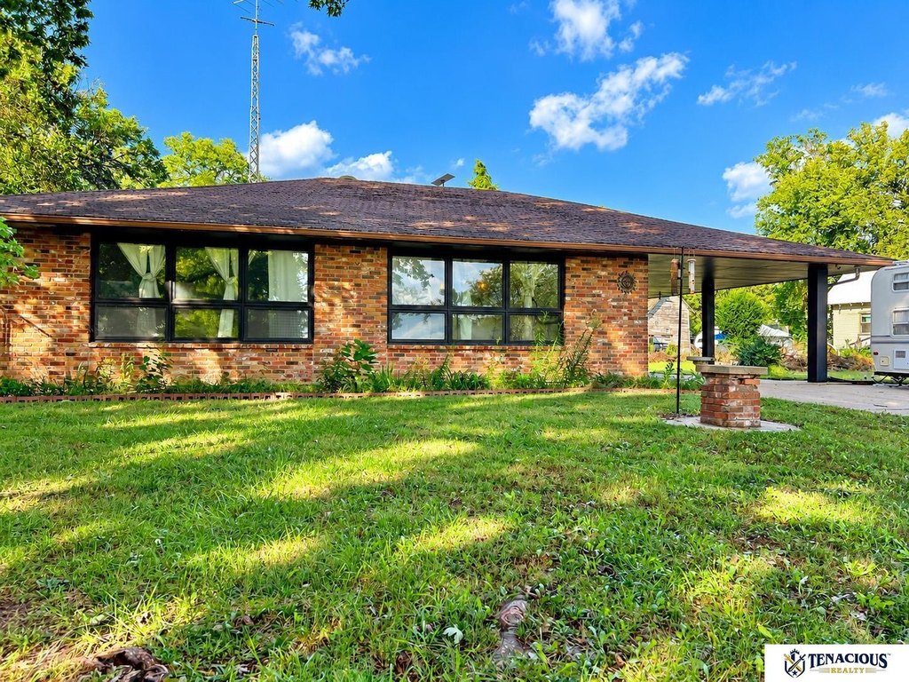 under 150K cheap property Alexandria Nebraska