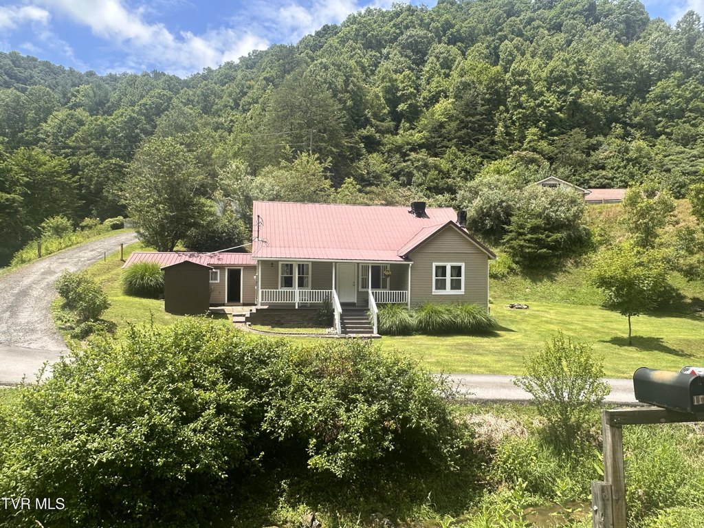 cheap housing under 150K Grundy Virginia