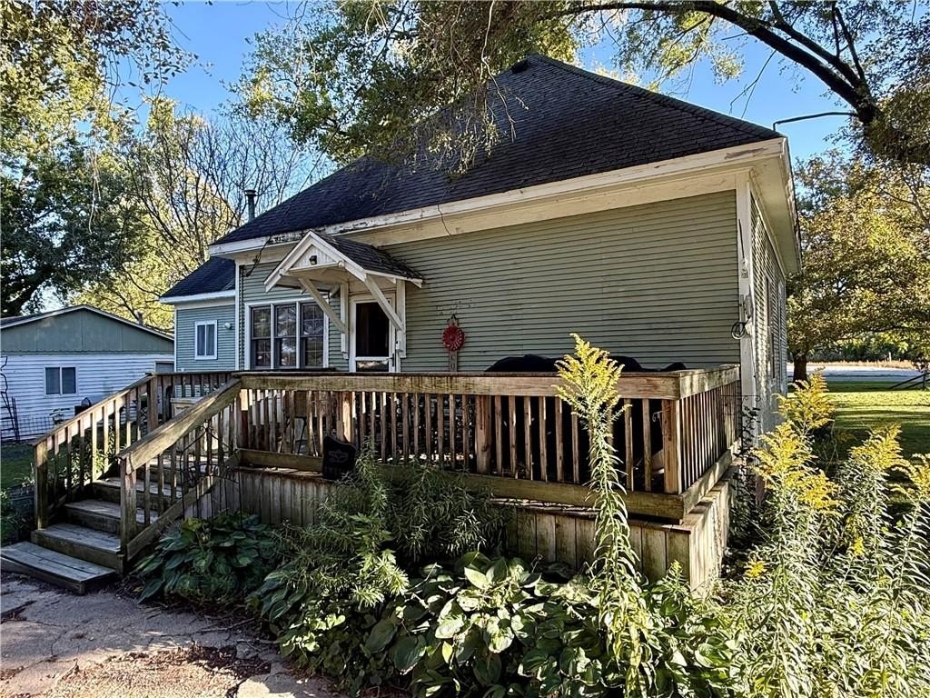 Newman Illinois under 150,000 home