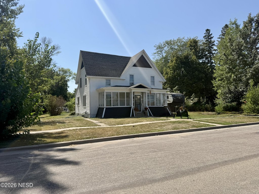 housing in Milbank South Dakota under 150000