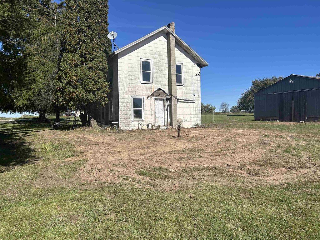 Redgranite Wisconsin under 150000 home