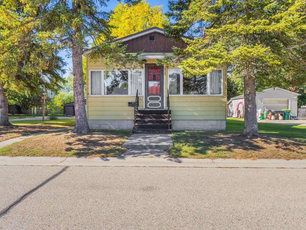 Marinette Wisconsin housing under 150,000