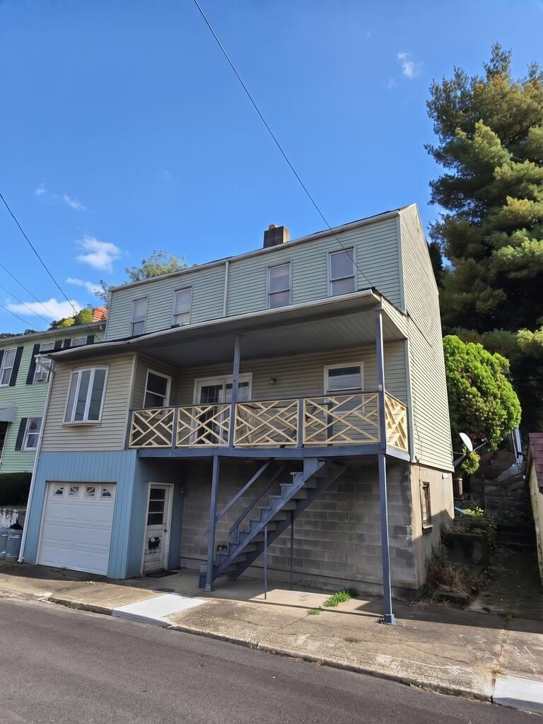 Benwood house under 150K West Virginia
