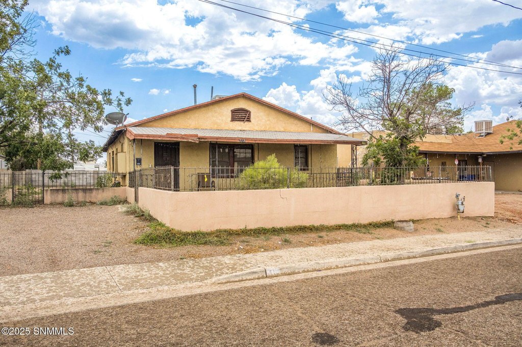 Las Cruces New Mexico under 150,000 home