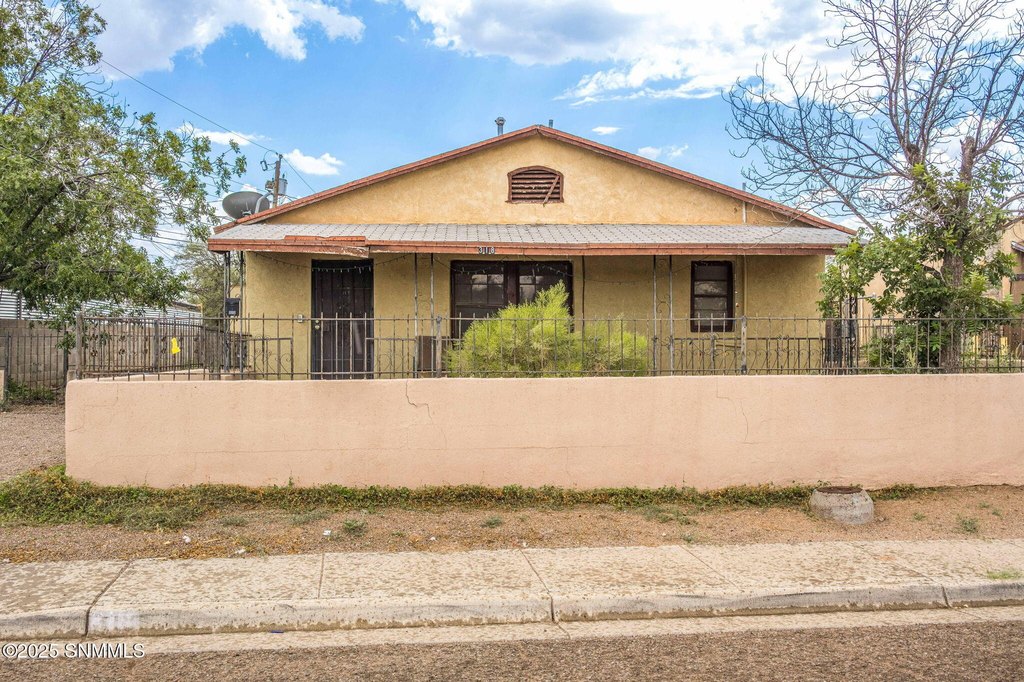 housing in Las Cruces New Mexico under 150000