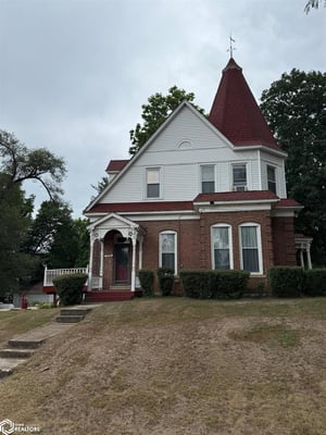 Farmington Iowa housing under 150000