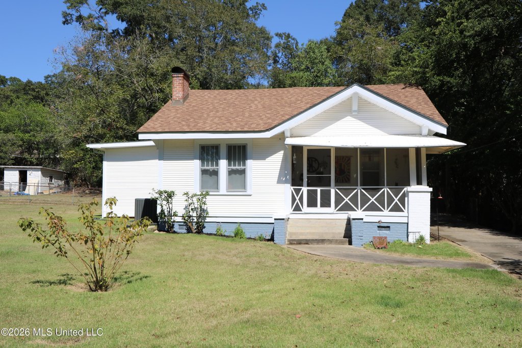 affordable house under 150K in Laurel Mississippi
