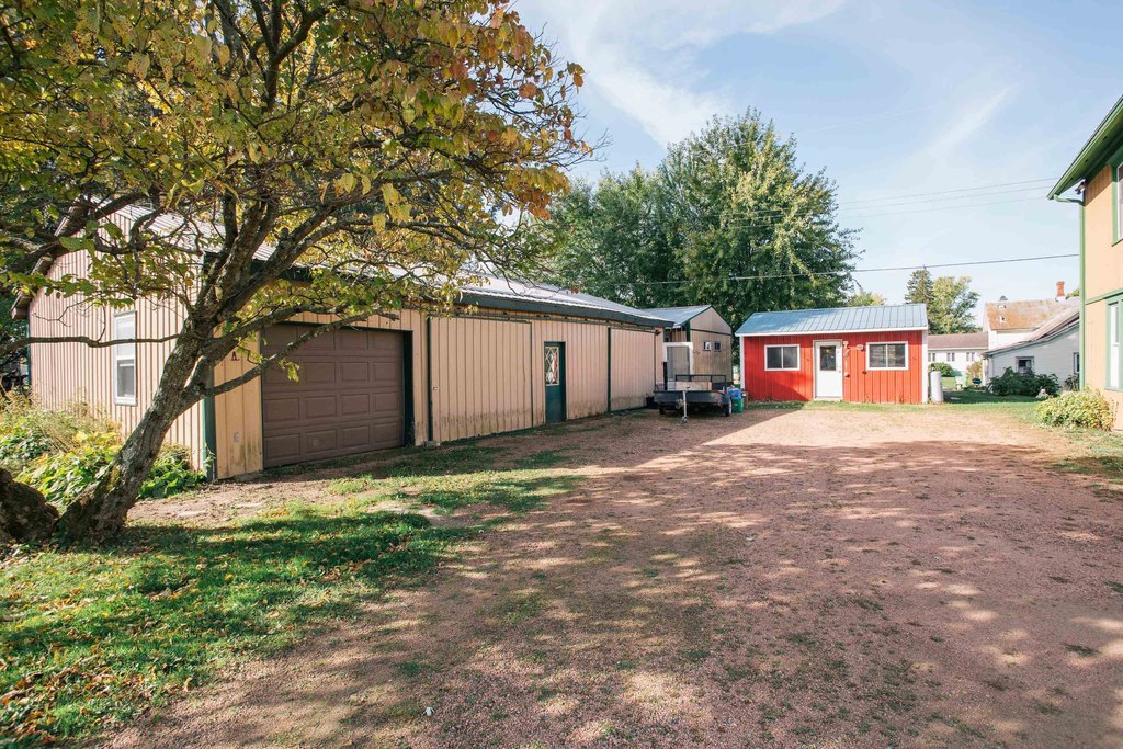 Wisconsin house under 150K Granton