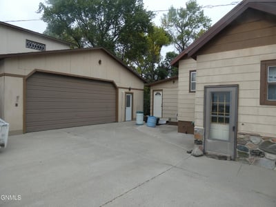 Strasburg house under $150,000 North Dakota