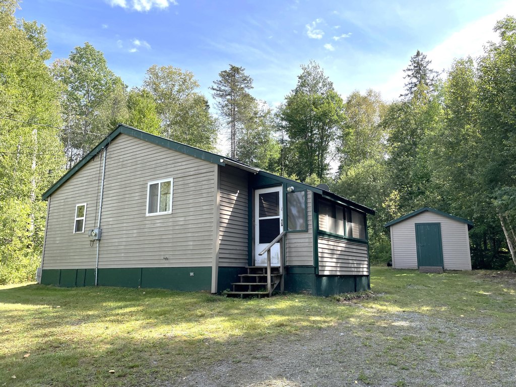 affordable house under $150,000 Jackman Maine