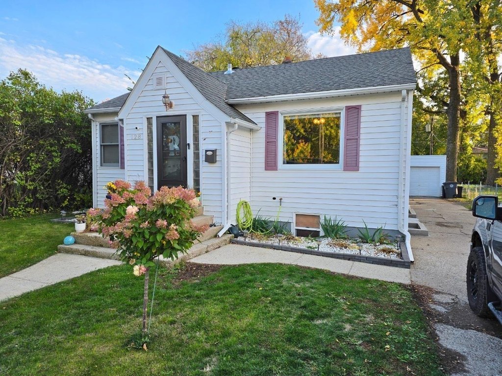 Rugby house under 150K North Dakota