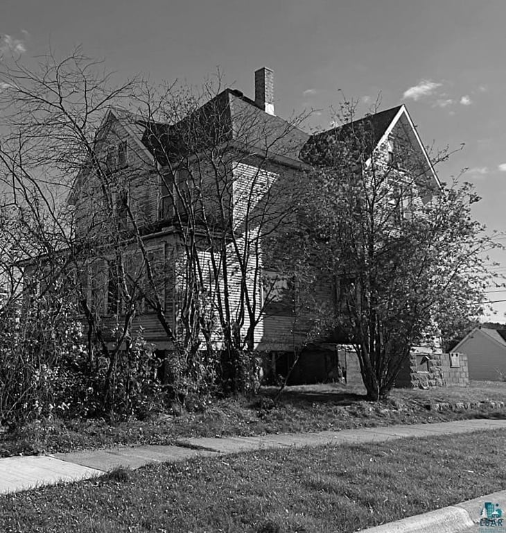 Ely Minnesota home under 150000