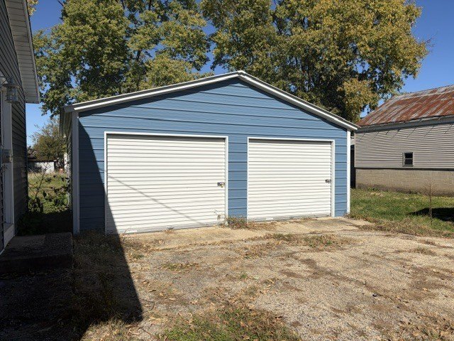 Illinois house under 150K Putnam