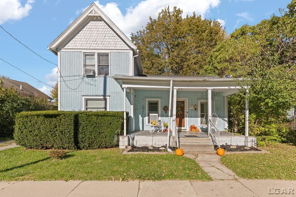 housing in Adrian Michigan under 150000