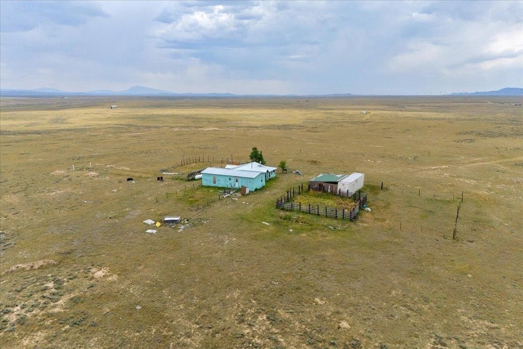 cheap housing under $150,000 Albany Wyoming