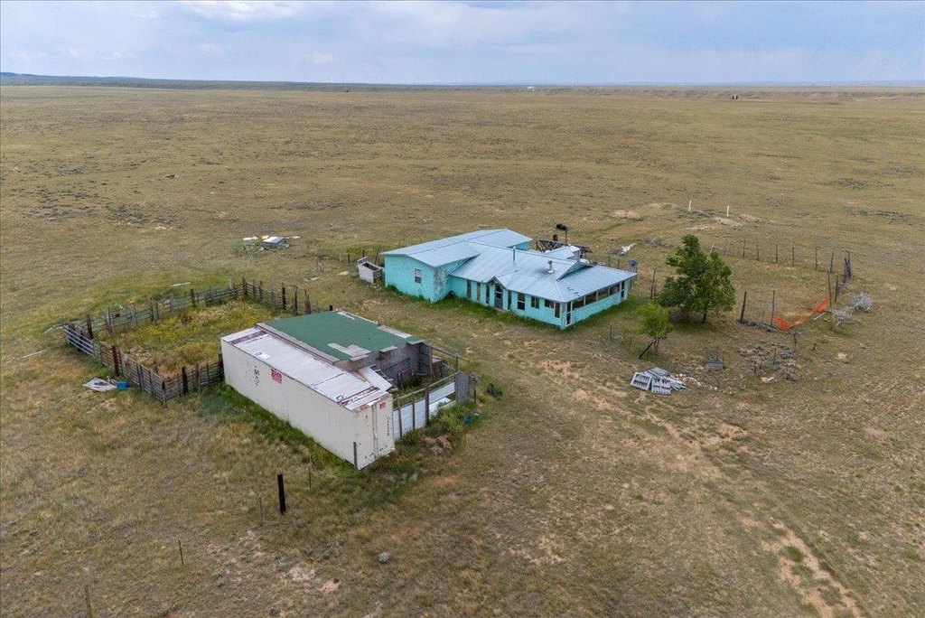 Wyoming house under 150K Albany
