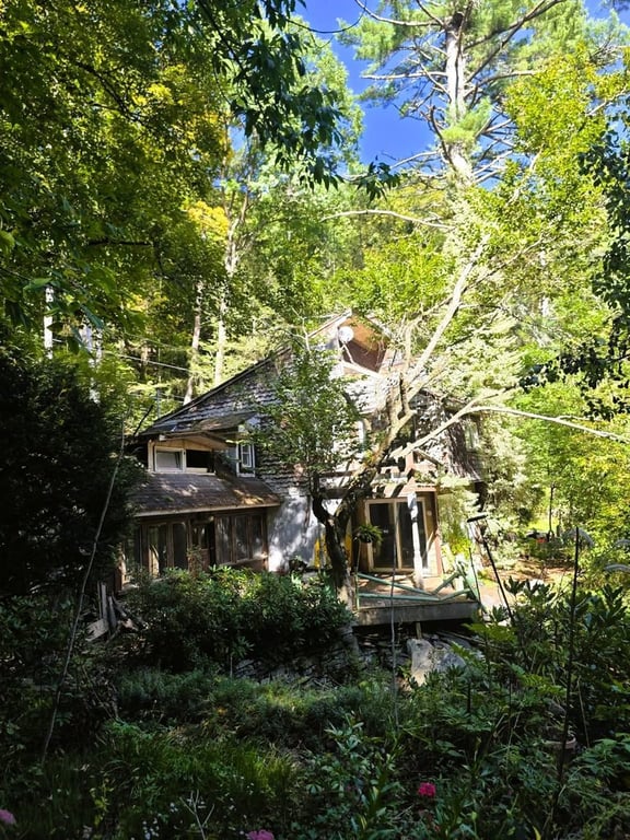 Guilford Vermont home under 150,000