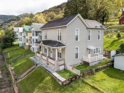 affordable house under 150K Hinton West Virginia