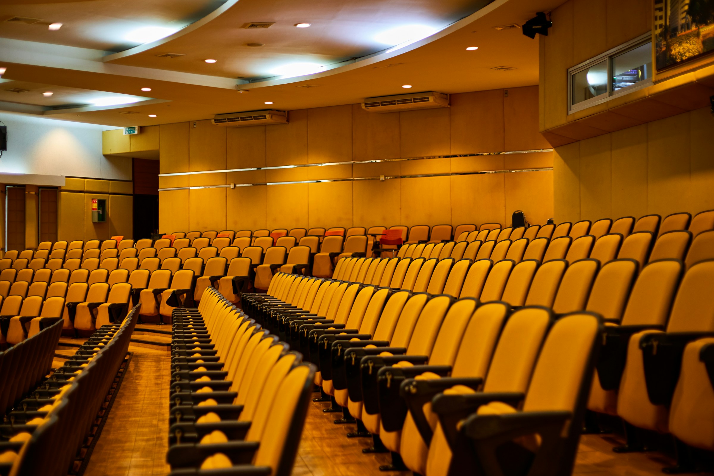 Full auditorium during a Catalyst service