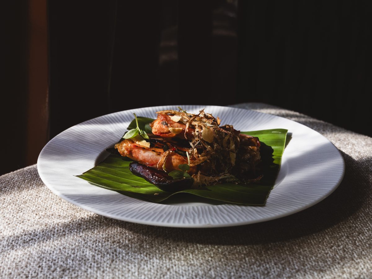 Grilled prawns with chilli-tamarind