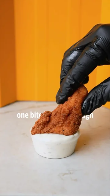its giving…… “I’ll have another bite”