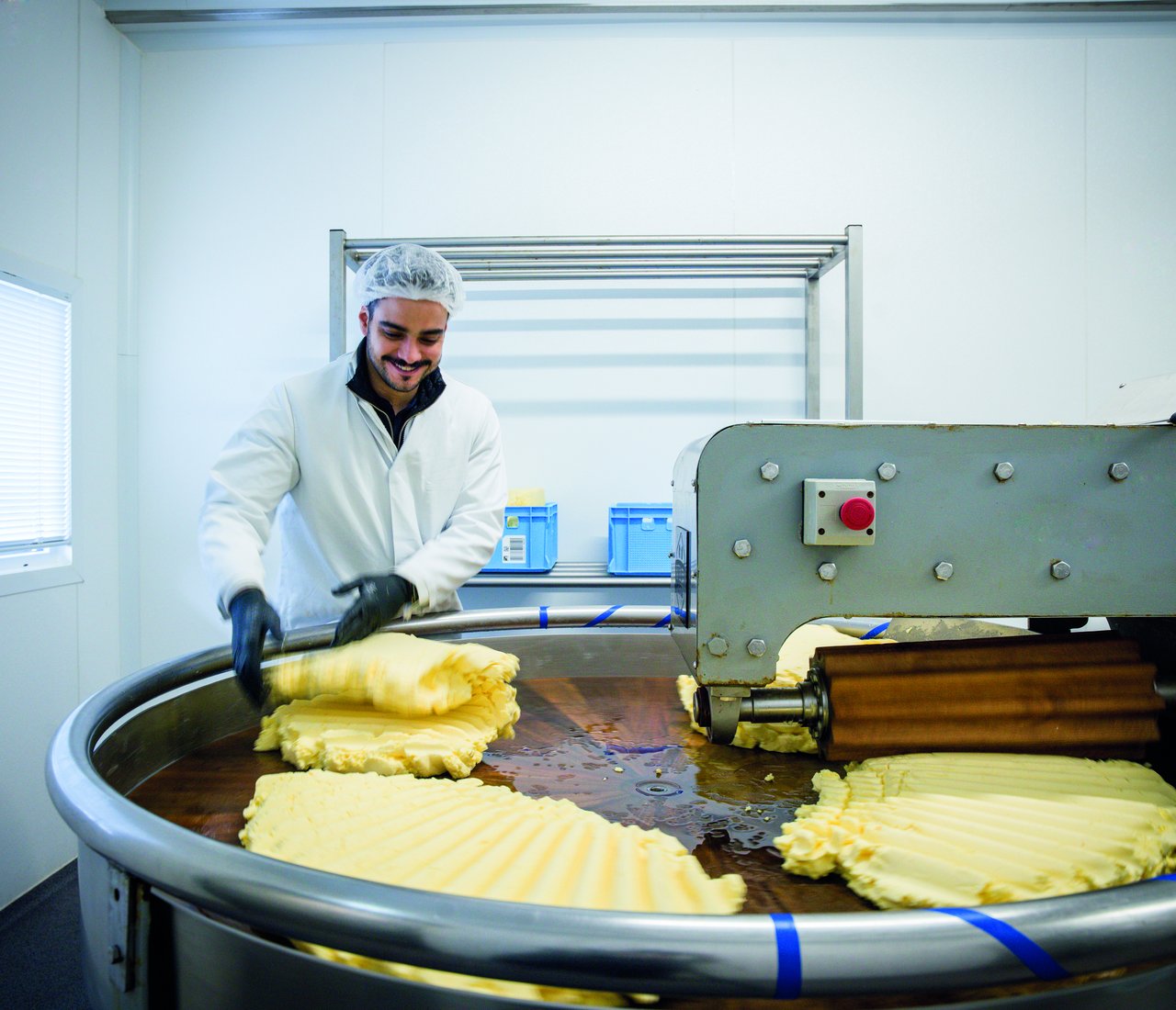 Butterherstellung in Handarbeit bei den Butter Boyz