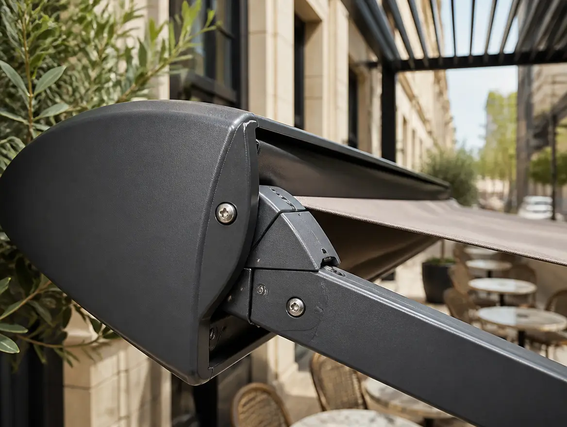Stores et pergolas pour terrasses de restaurant, vue 4