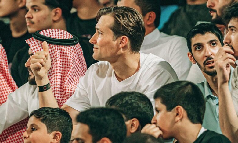 طفلة الخلود تخطف الأنظار وهاربورغ وسط الجماهير