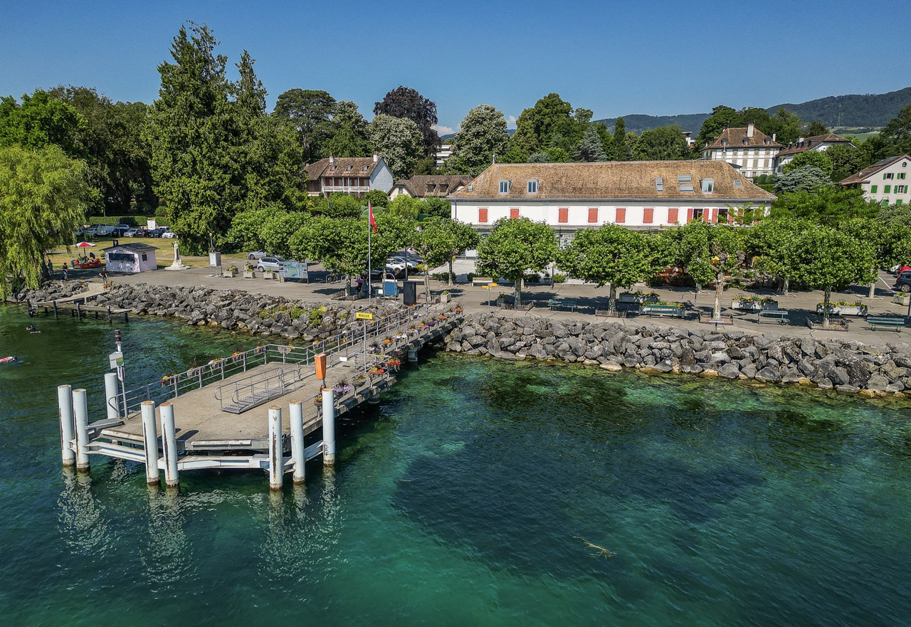 Le restaurant du Casino de Rolle donnant sur le lac Leman