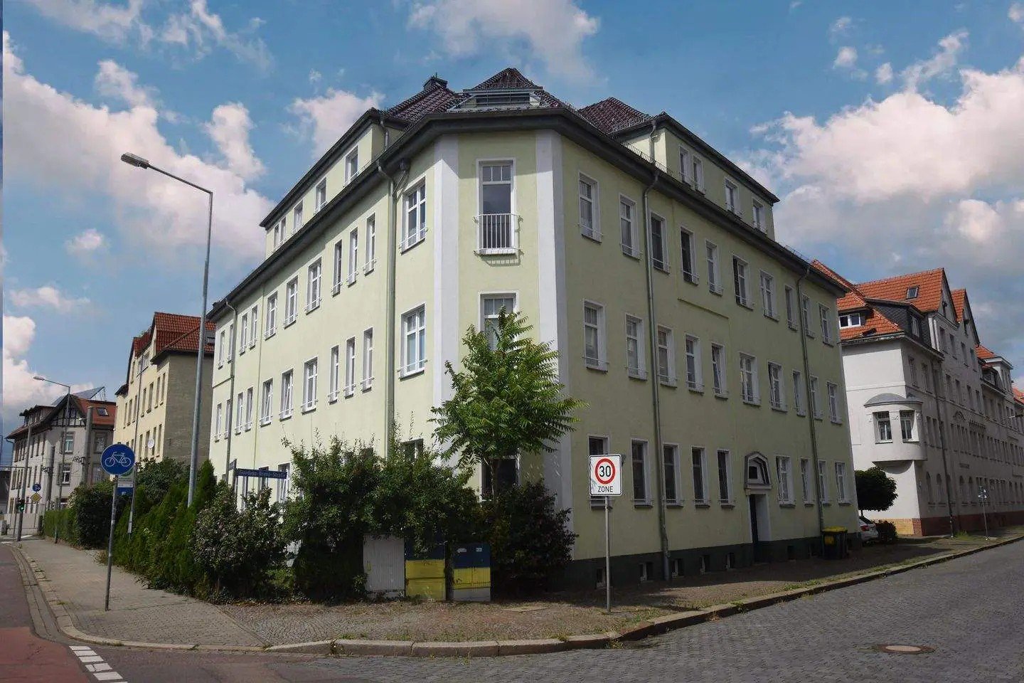 Giordano-Bruno-Straße 1 in Leipzig – Straßenansicht an der Ecke