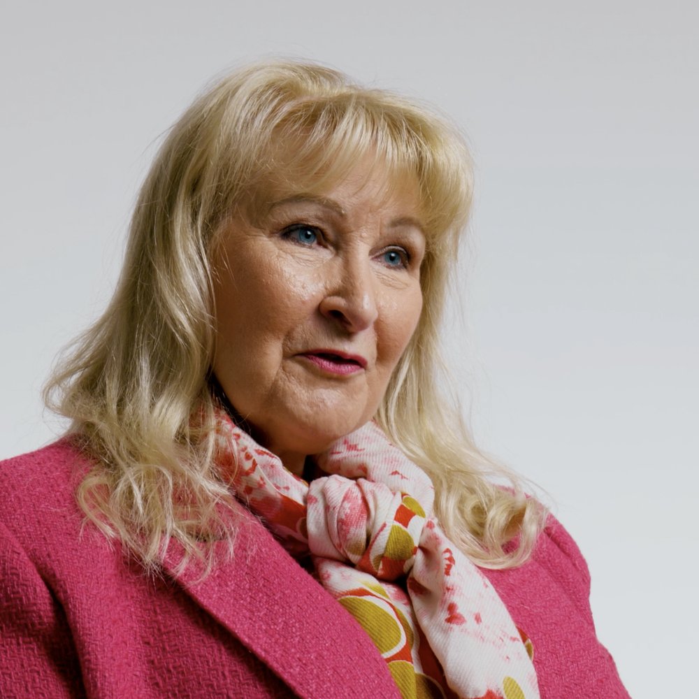 Angela Reeves