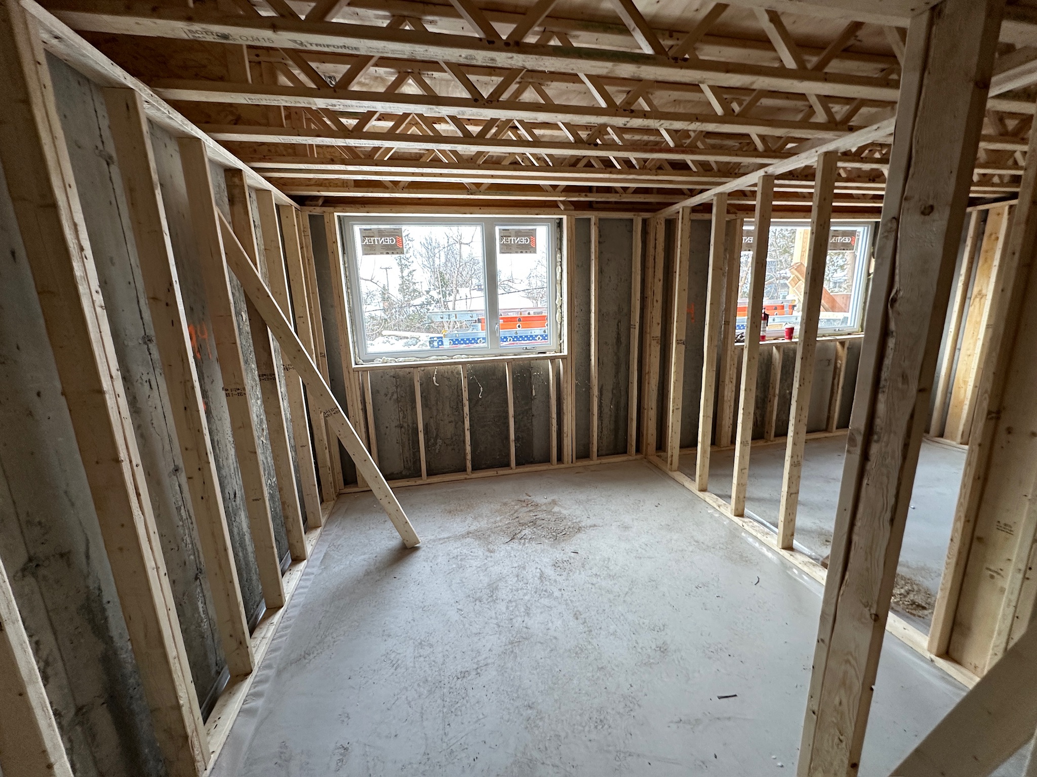 Veinard framing project work in Ottawa
