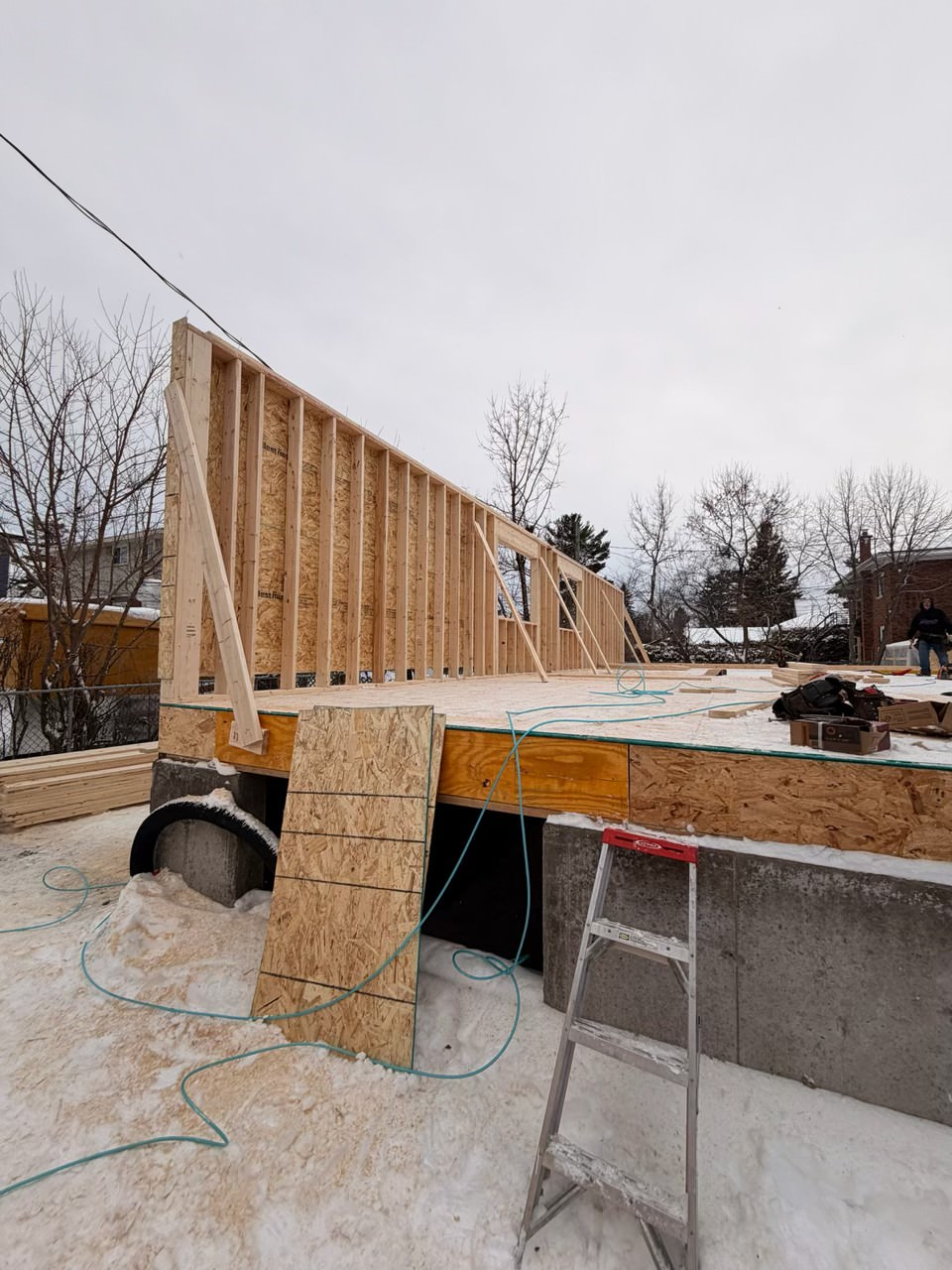 Veinard framing project work in Ottawa
