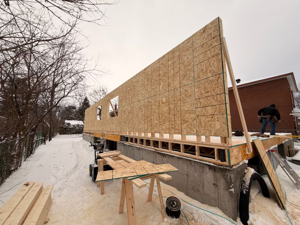Veinard framing project work in Ottawa
