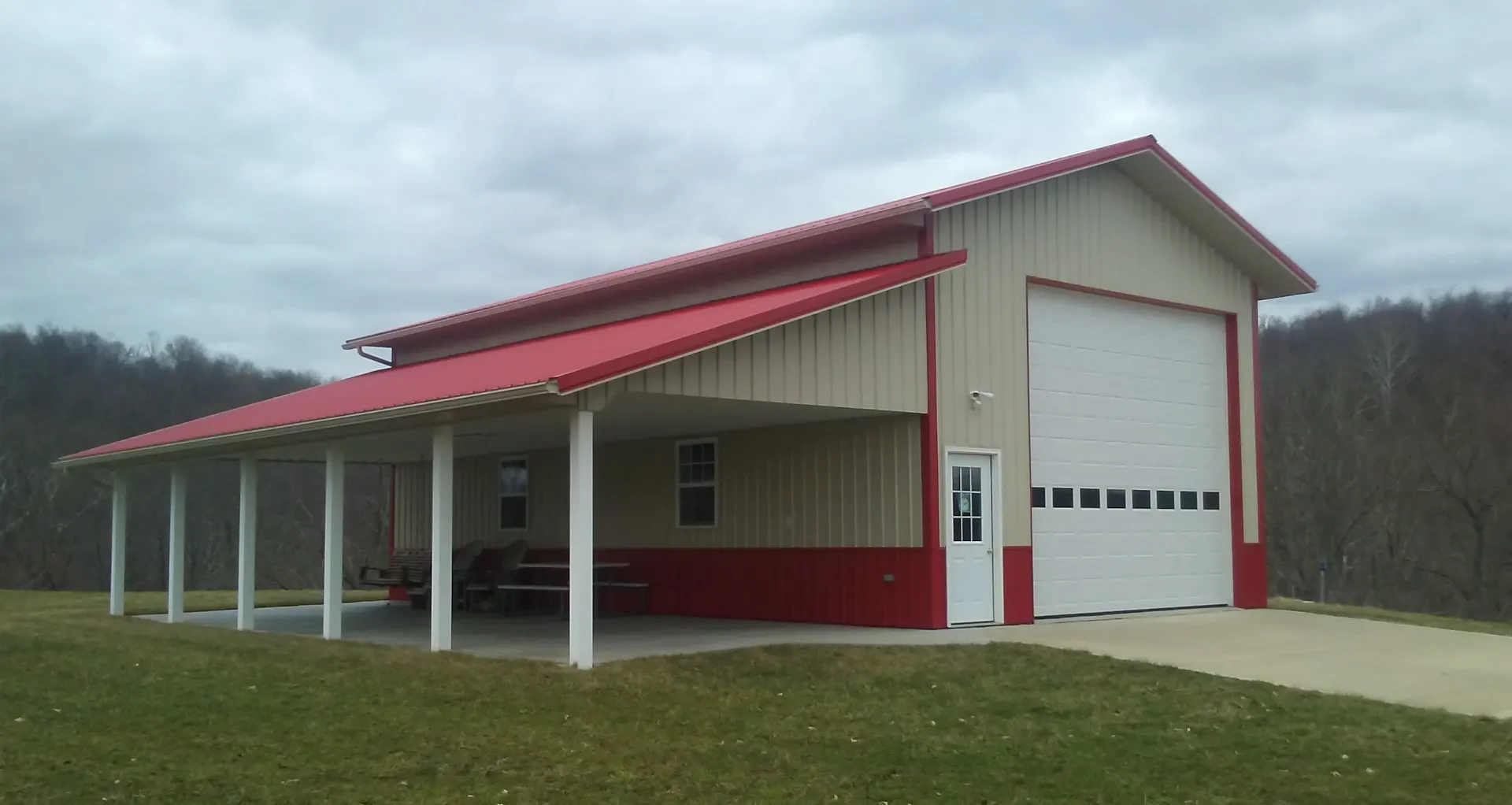 large barn with overhang for sitting space