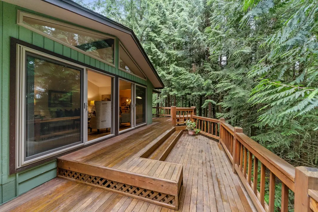 custom deck wrap around home