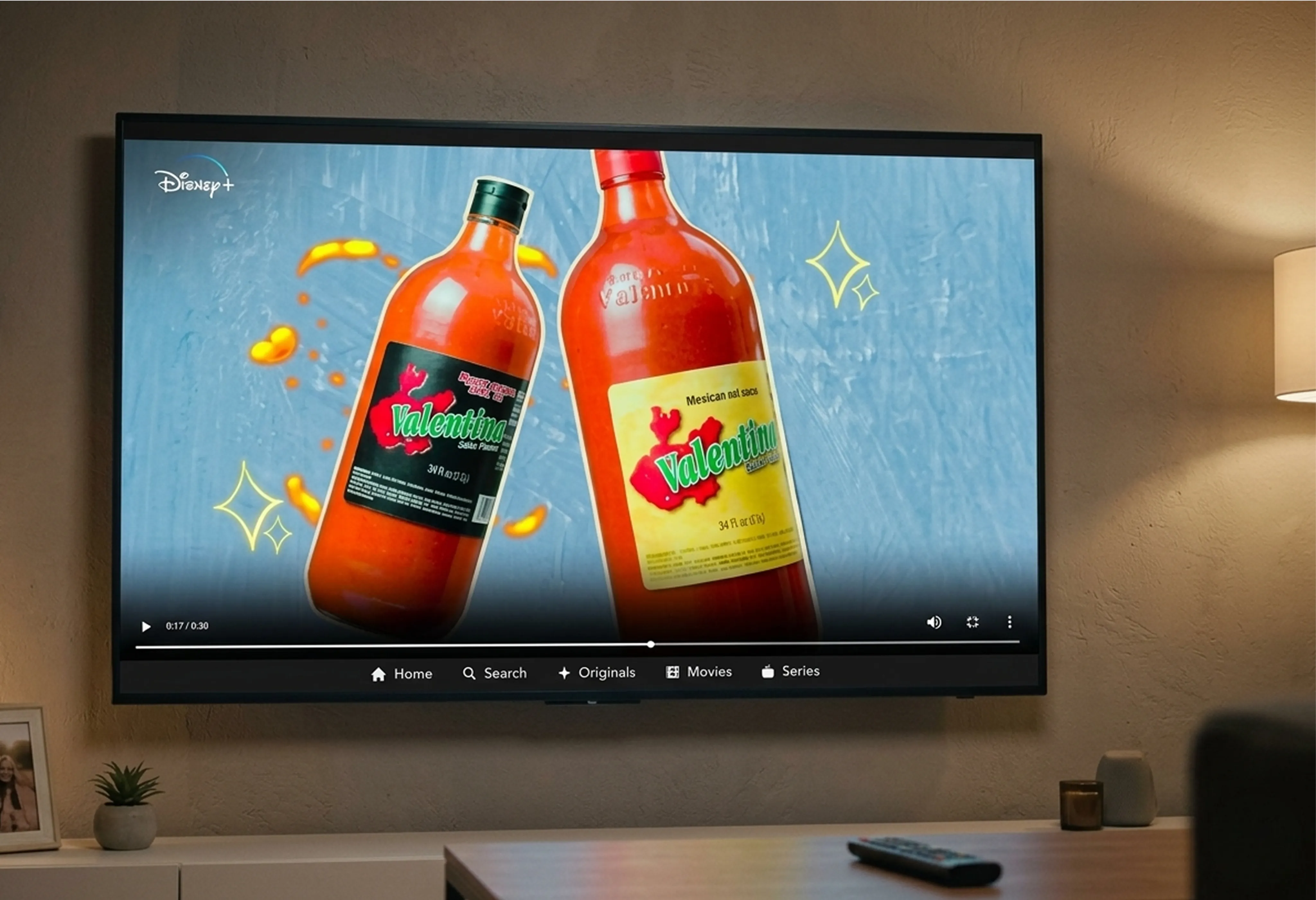 Anuncio de Salsa Valentina en Disney Plus